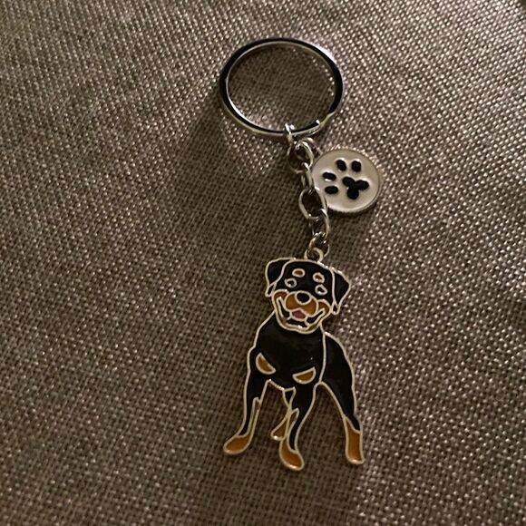 Rottweiler Dog Keychain - Picture 3 of 10